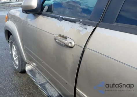 2004 Toyota Sequoia Sr5 V8 z USA, uszkodzony, nr VIN 5TDBT44A34S211237